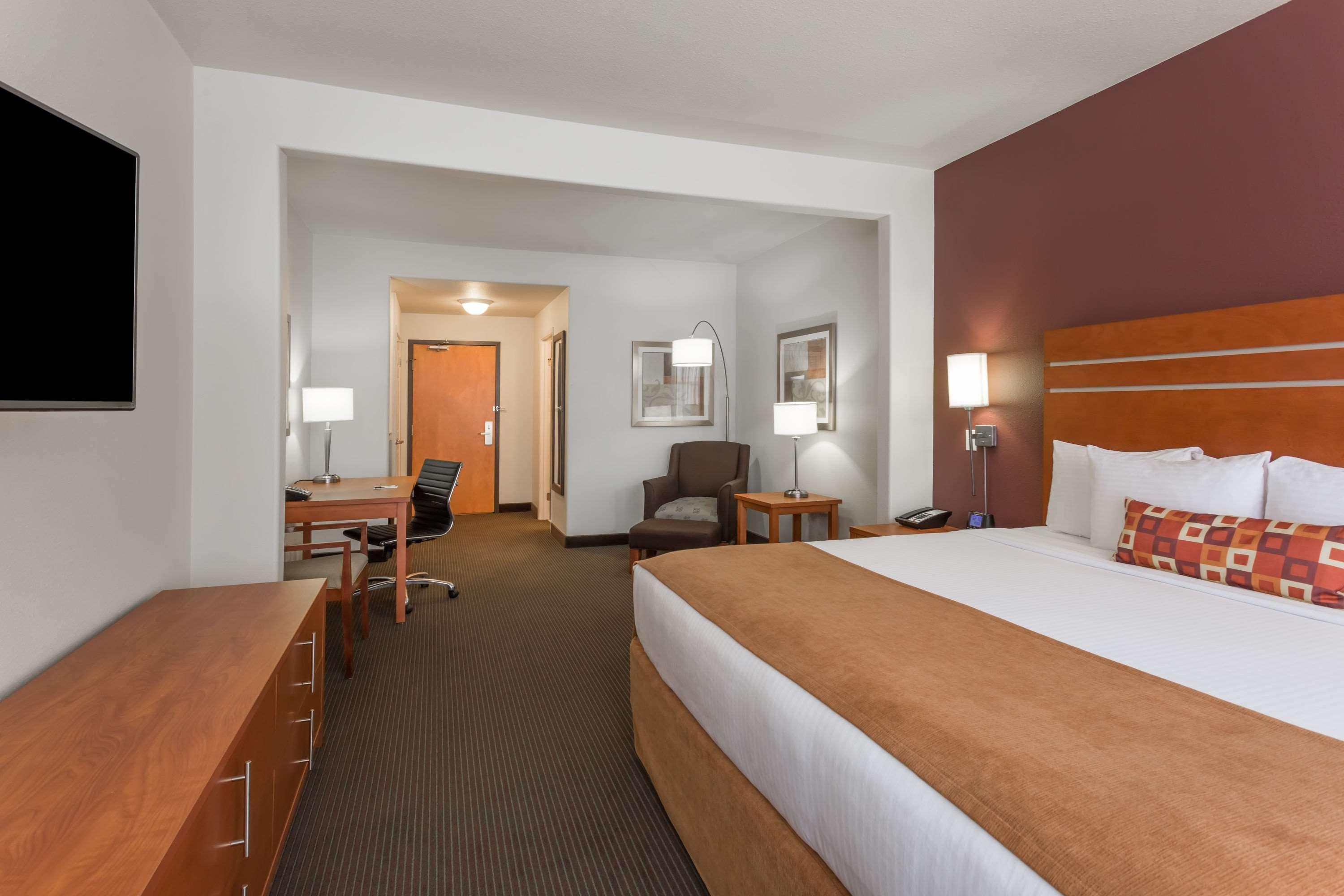 Wingate By Wyndham Calgary South Ξενοδοχείο Εξωτερικό φωτογραφία