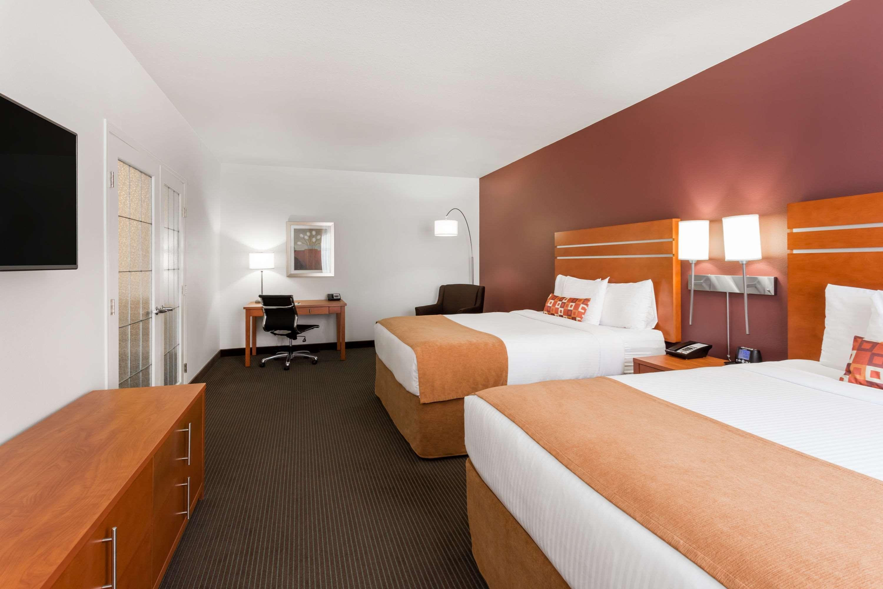 Wingate By Wyndham Calgary South Ξενοδοχείο Εξωτερικό φωτογραφία