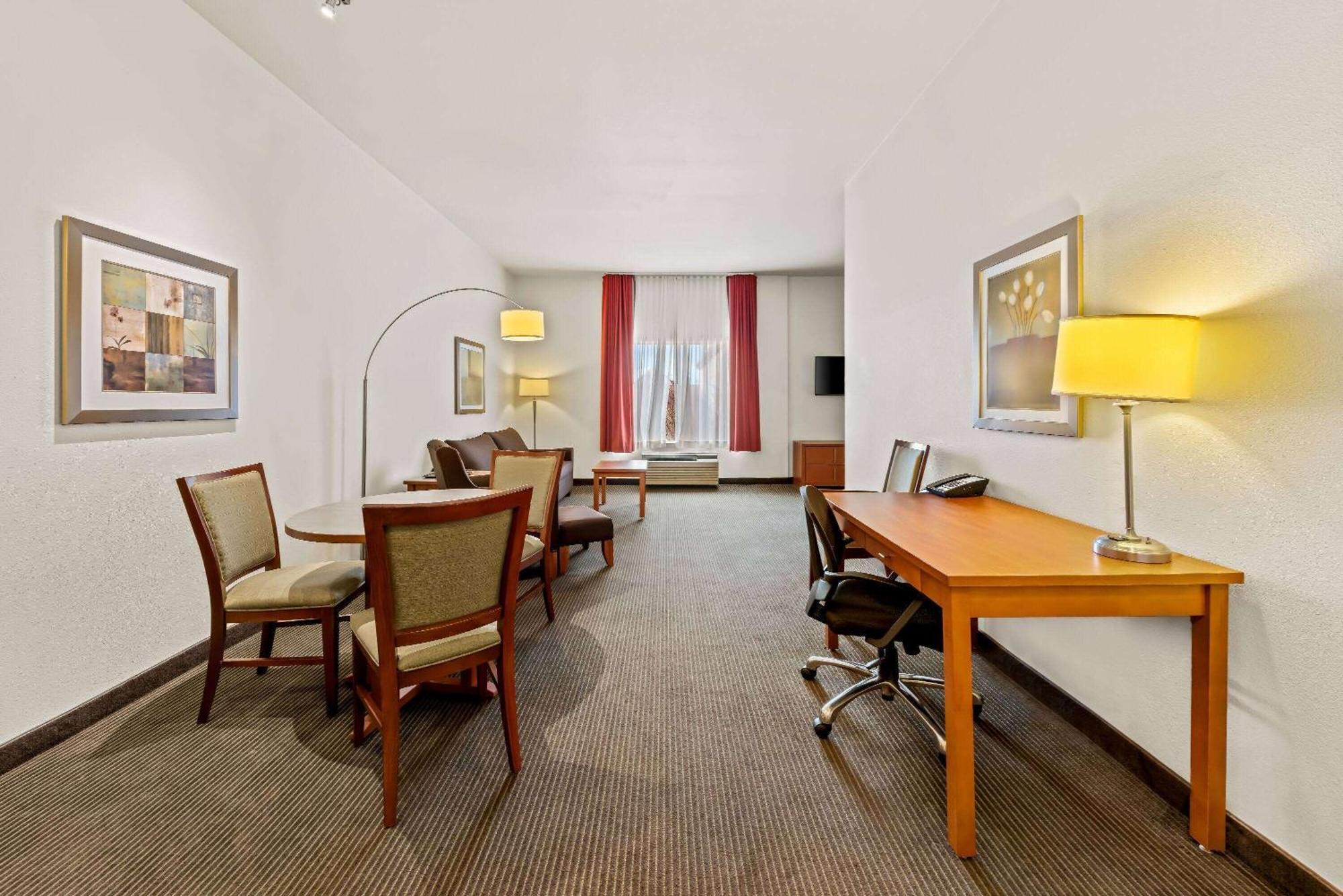 Wingate By Wyndham Calgary South Ξενοδοχείο Εξωτερικό φωτογραφία
