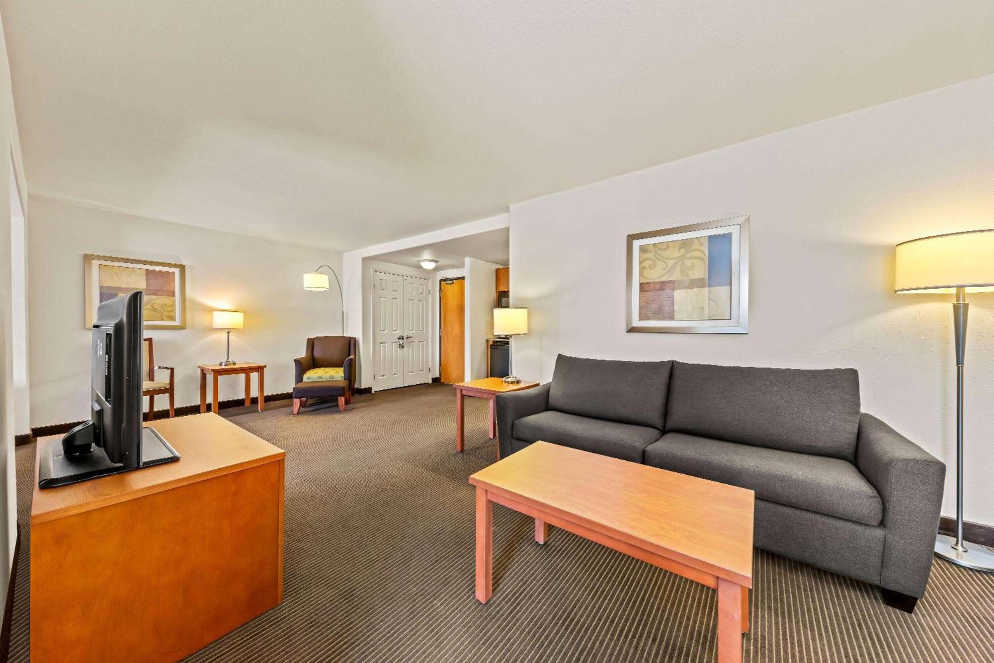 Wingate By Wyndham Calgary South Ξενοδοχείο Εξωτερικό φωτογραφία