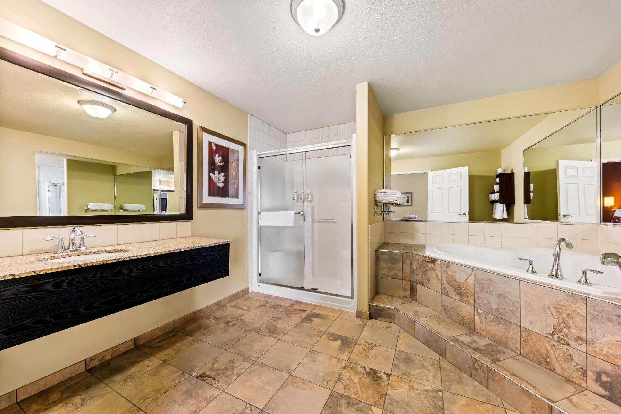Wingate By Wyndham Calgary South Ξενοδοχείο Εξωτερικό φωτογραφία